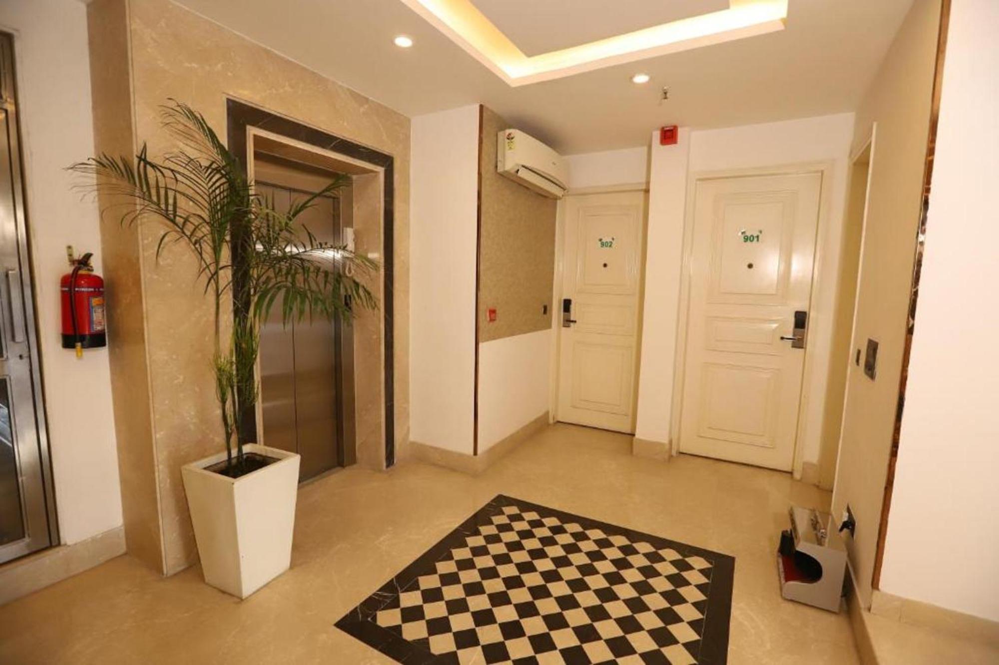 Hotel Mayur At Cr Park Nueva Delhi Exterior foto